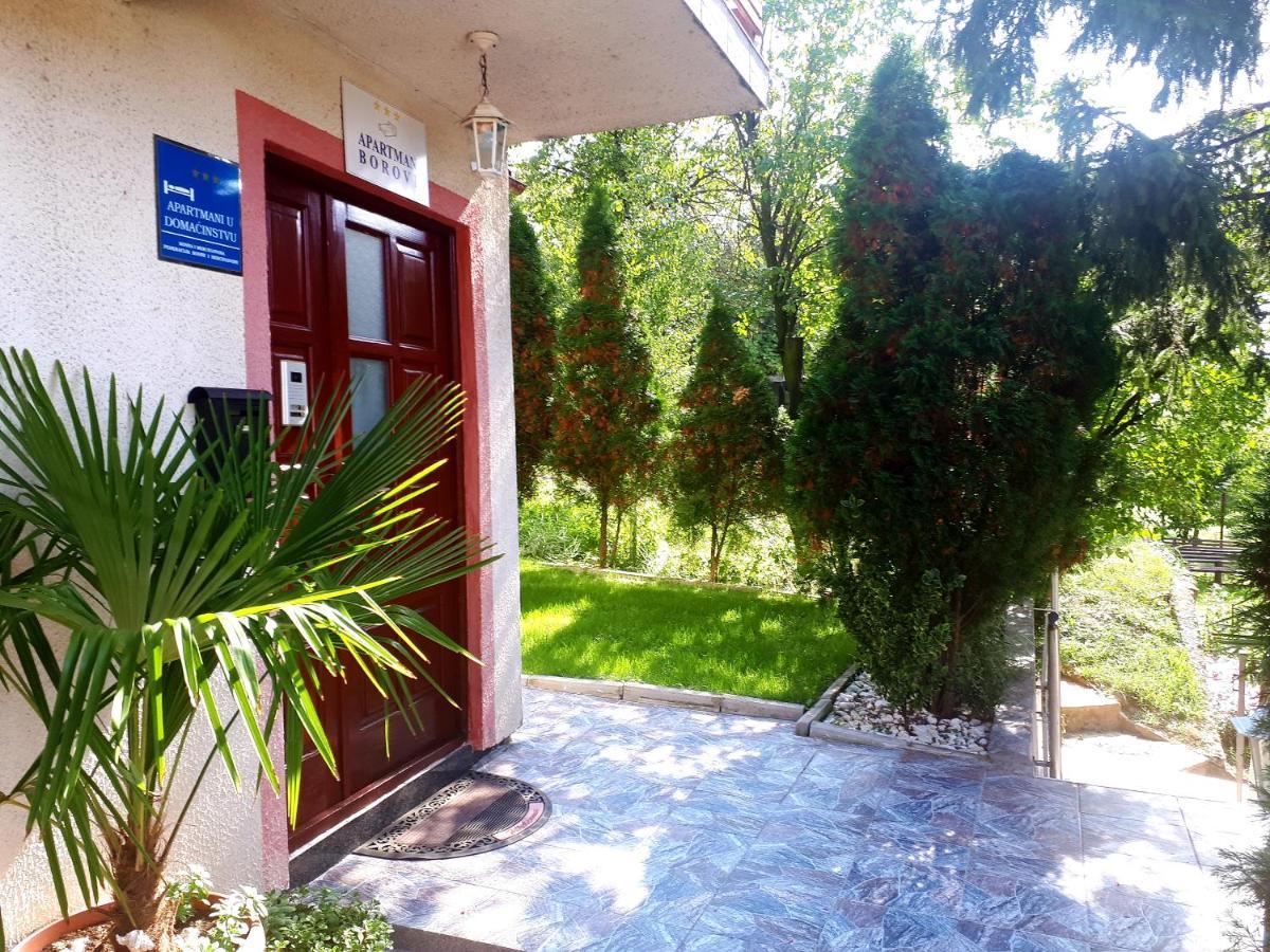 Obiteljski Apartman Borovi Visoko Eksteriør bilde