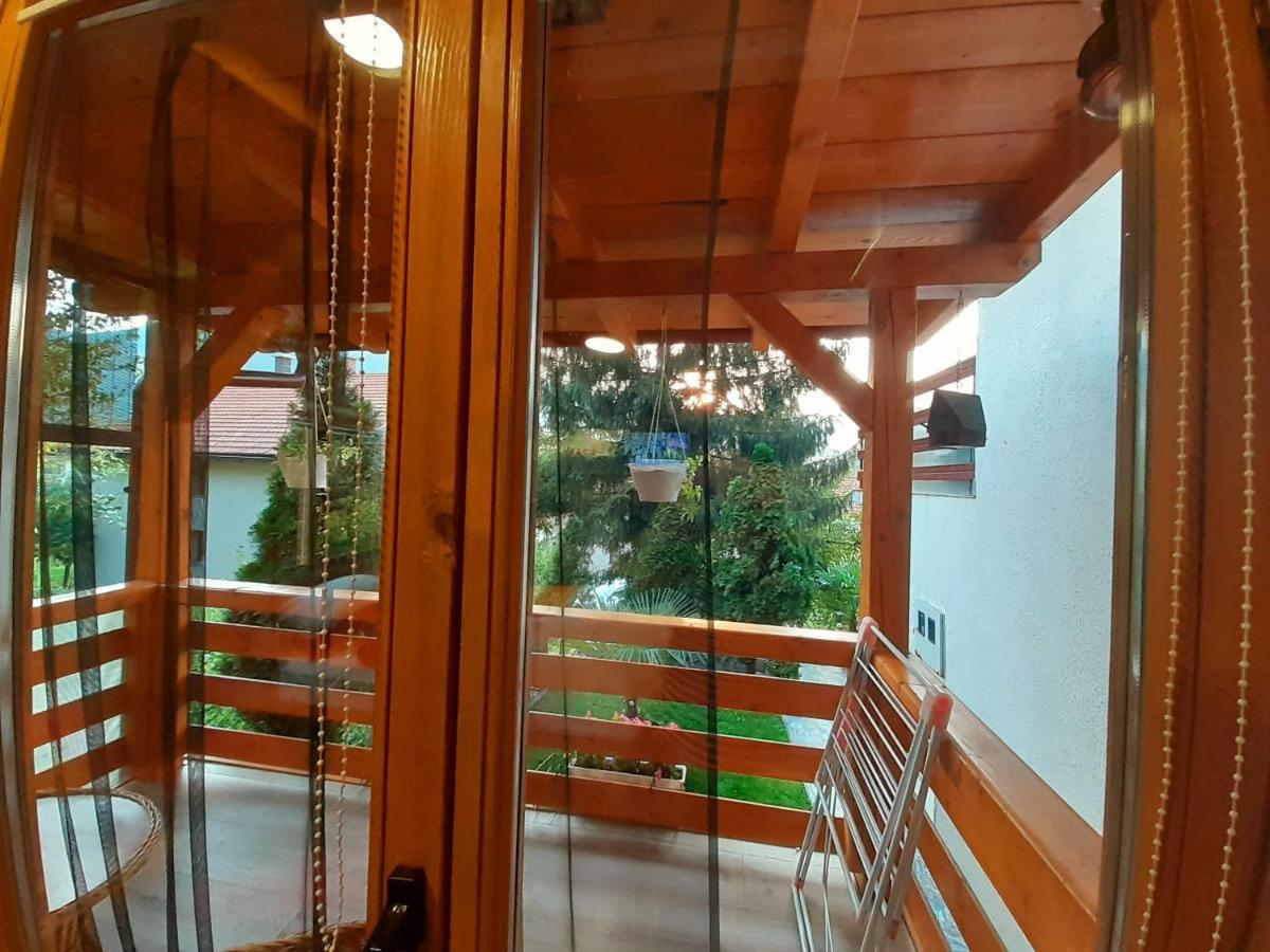Obiteljski Apartman Borovi Visoko Eksteriør bilde